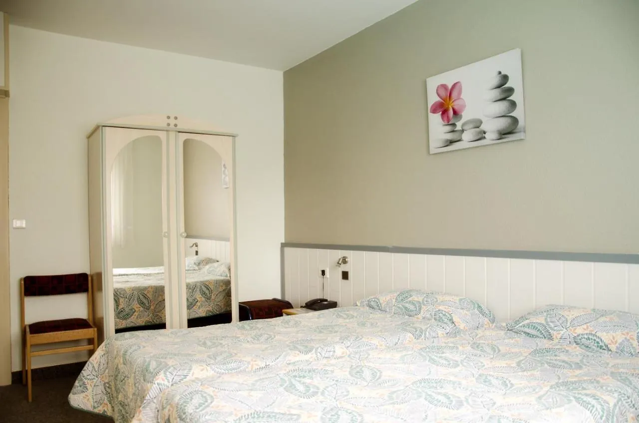 Les Portes Du Cantal ماسياك فندق
